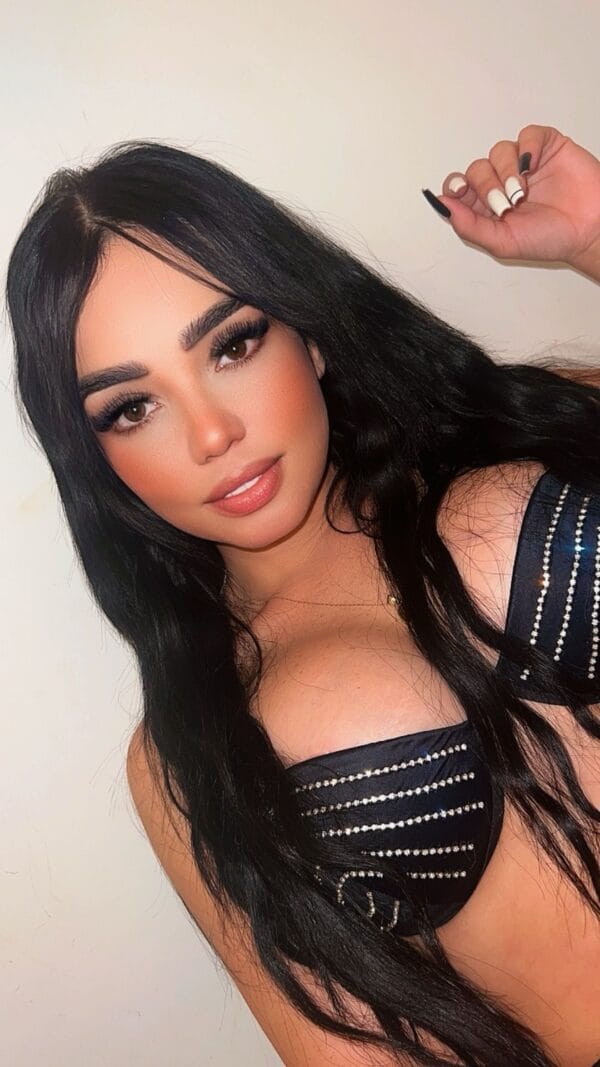 Zoe escort de alto standing en Ibiza Zoe escort de alto standing en Ibiza