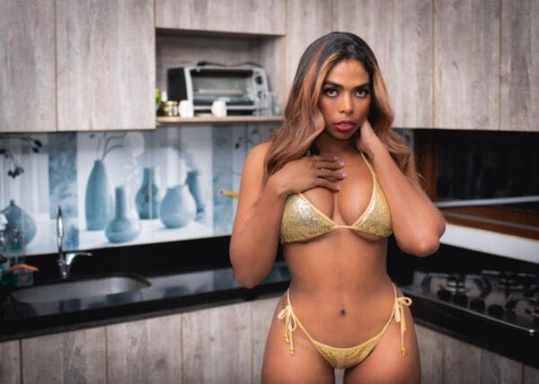 Naomi escort Naomi escort