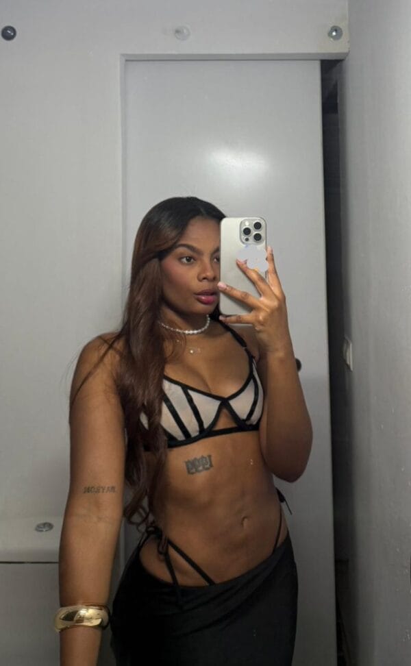 Laura Modelo de Lujo en Ibiza Laura Modelo de Lujo en Ibiza