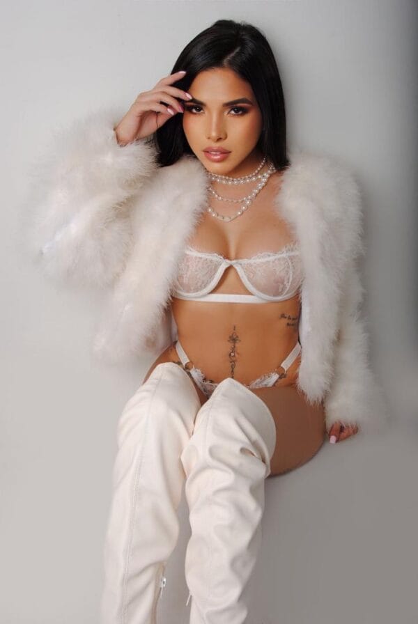 Valeria Luxury Model in Ibiza Valeria Luxury Model in Ibiza