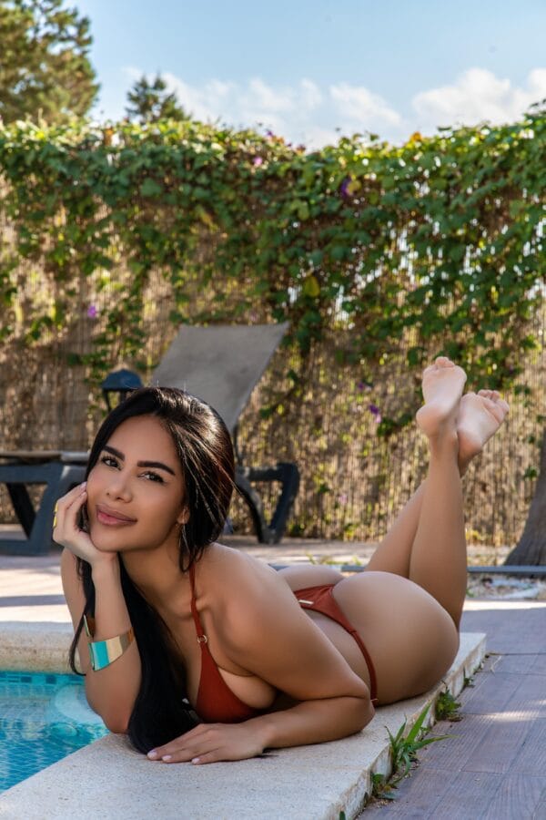 April – Neue Fotos – Ibiza – Schlampe April – Neue Fotos – Ibiza – Schlampe