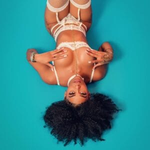 Rihanna Azafata en Ibiza Rihanna Azafata en Ibiza