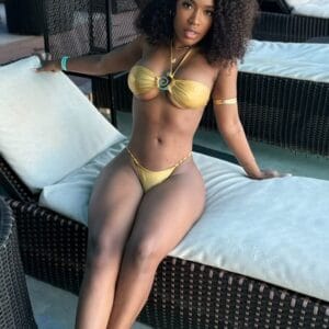 1 Anahi Puta Ibiza
